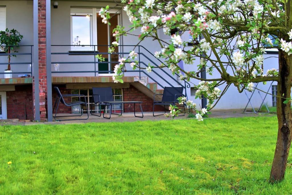 Garten-Blick-Baldeneysee Apartment Essen Exterior photo